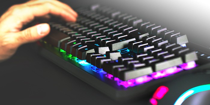 کیبورد و ماوس گرین GKM605 RGB